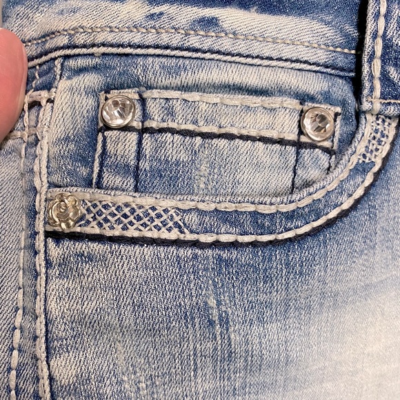 Designer Jeans - Picture 6 of 11